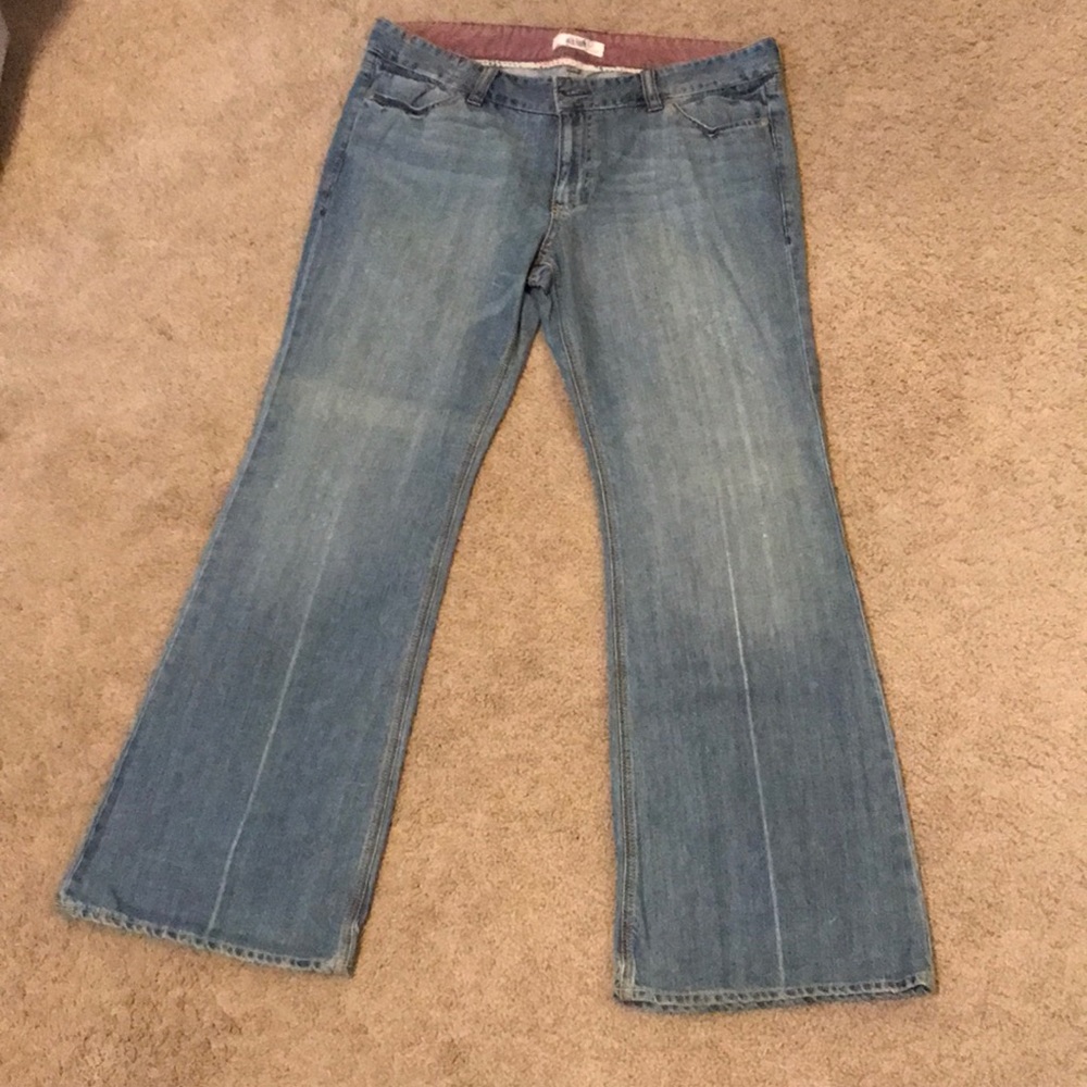 Old Navy Sz 16 Low Waist lightly distressed jeans